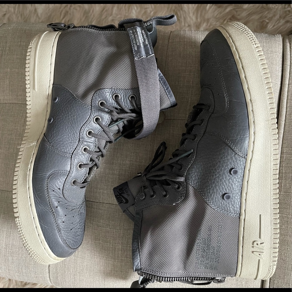 Nike SF Air Force 1 Mid